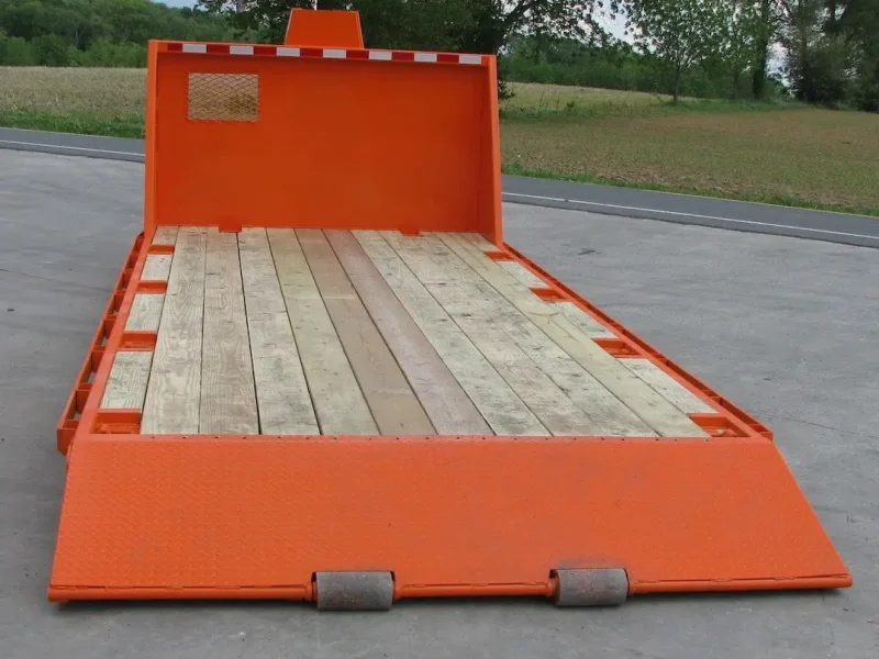 Hooklift Flatbed with Wooden Deck